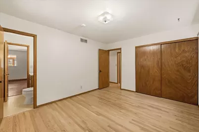 1608  Willow Ct, Grafton, WI 53024 - Photo 15