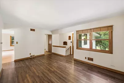 1608  Willow Ct, Grafton, WI 53024 - Photo 13