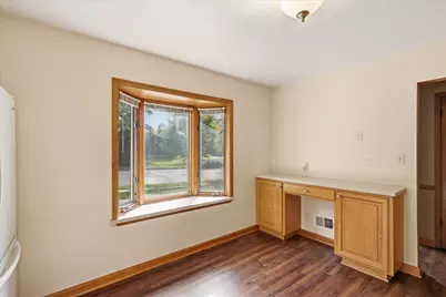 1608  Willow Ct, Grafton, WI 53024 - Photo 5