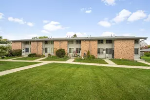 1434 Big Bend Rd, Waukesha, WI 53189 - Photo 1