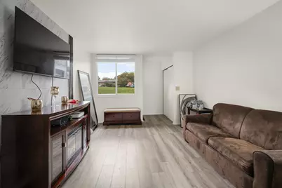 1434  Big Bend Rd #H, Waukesha, WI 53189 - Photo 3