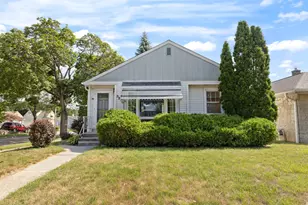 3230 W Ruskin St, Milwaukee, WI 53215 - Photo 1