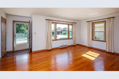 6024  47th Ave, Kenosha, WI 53142 - Photo 5