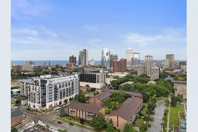 601 E Ogden Ave #607, Milwaukee, WI 53202 - Photo 3