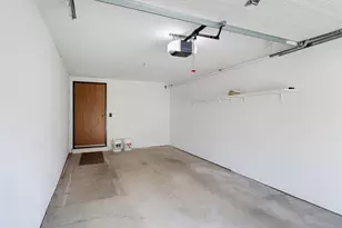 4415 S Green Ridge Cir, Greenfield, WI 53220 - Photo 19