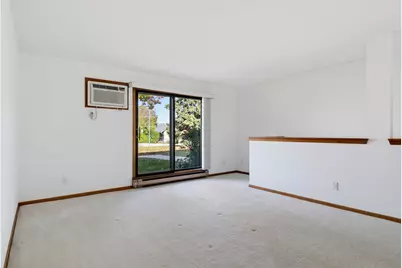 4415 S Greenridge Cir #C, Greenfield, WI 53220 - Photo 3