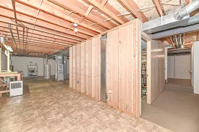 1426  Greenbrier Ln, Mequon, WI 53092 - Photo 25