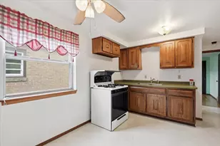 3619 S Clement Ave, Milwaukee, WI 53207 - Photo 29