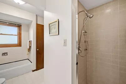 4824 N Parke Ridge Ln, Sheboygan, WI 53083 - Photo 13