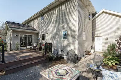 713  Willow Creek Pkwy, Watertown, WI 53094 - Photo 7