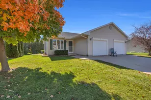 435 Birch Tree Ave, Cedar Grove, WI 53013 - Photo 1