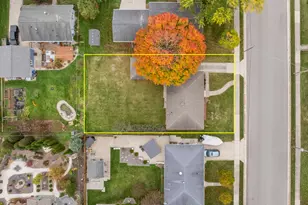 215 N 9th St, Oostburg, WI 53070 - Photo 5