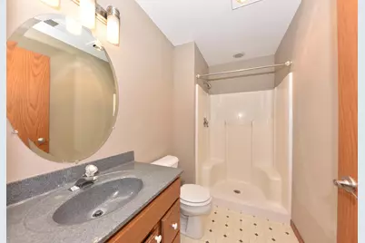 252  Bur Oak Ln #D, Grafton, WI 53024 - Photo 17
