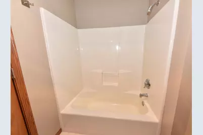 252  Bur Oak Ln #D, Grafton, WI 53024 - Photo 21