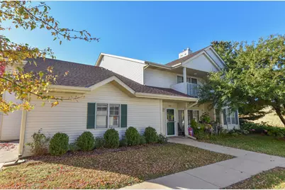 252  Bur Oak Ln #D, Grafton, WI 53024 - Photo 1