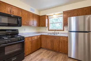 8633 N Granville Rd, Milwaukee, WI 53224 - Photo 13