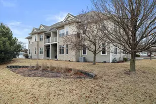 9173 W Cold Spring Rd, Greenfield, WI 53228 - Photo 29