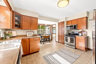 2237  Lefeber Ave, Wauwatosa, WI 53213 - Photo 7