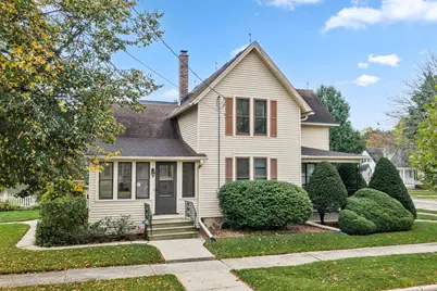 300  Edward St, Burlington, WI 53105 - Photo 3