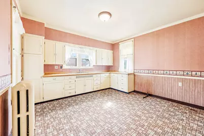 300  Edward St, Burlington, WI 53105 - Photo 17