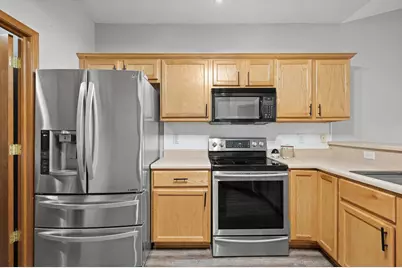 758  Bridlewood Dr #H, Hartford, WI 53027 - Photo 17