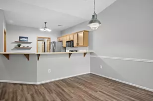 758 Bridlewood Dr, Hartford, WI 53027 - Photo 13