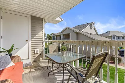 6976 S Rolling Meadows Ct, Oak Creek, WI 53154 - Photo 11