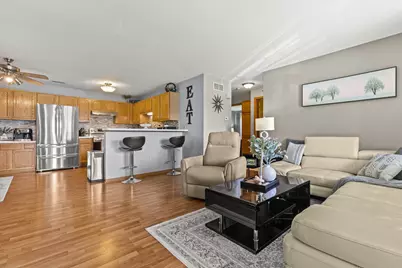 6976 S Rolling Meadows Ct, Oak Creek, WI 53154 - Photo 7
