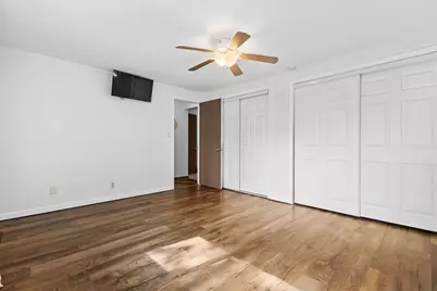 18310  Benington Dr, Brookfield, WI 53045 - Photo 19