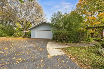 18310  Benington Dr, Brookfield, WI 53045 - Photo 5