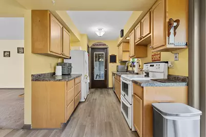 18310  Benington Dr, Brookfield, WI 53045 - Photo 15