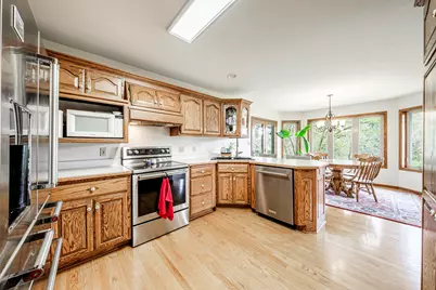 N70W23122  Homestead Ct, Sussex, WI 53089 - Photo 5