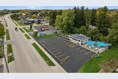 675  Grand Ave, Hartford, WI 53027 - Photo 1