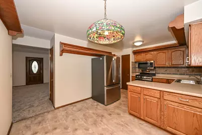 5435 S 6th St, Milwaukee, WI 53221 - Photo 11