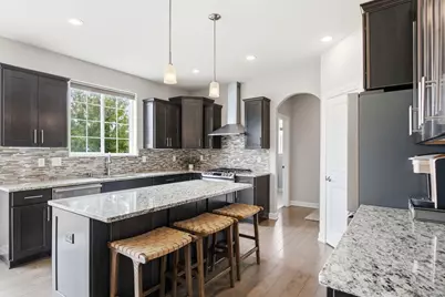 S89W12933  Bonningale Ct, Muskego, WI 53150 - Photo 5