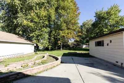 5314 W Allerton Ave, Greenfield, WI 53220 - Photo 5