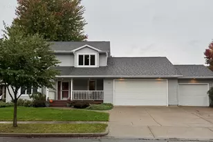 1325 Red Cedar Ct, Onalaska, WI 54650 - Photo 1