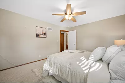 1916  Chapman Dr, Waukesha, WI 53189 - Photo 33