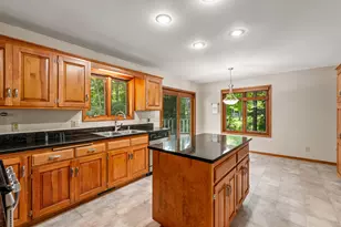 5510 Maple Rd, West Bend, WI 53095 - Photo 5