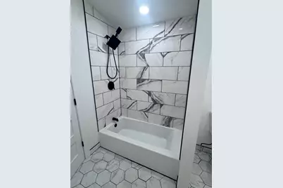 4254 S Whitnall Ave, Milwaukee, WI 53207 - Photo 5