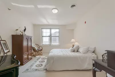 4120 S Lake Dr #351, Saint Francis, WI 53235 - Photo 5