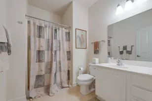4120 S Lake Dr, Saint Francis, WI 53235 - Photo 11
