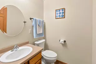 7856 S Victory Creek Ct, Franklin, WI 53132 - Photo 7