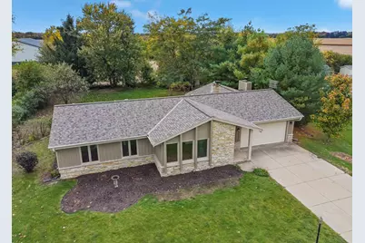 707  Old Prospectors Trl, Eagle, WI 53119 - Photo 3