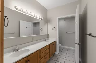 6995 S Riverwood Blvd, Franklin, WI 53132 - Photo 17