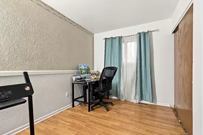 1500 W Clayton Crest Ave, Milwaukee, WI 53221 - Photo 17
