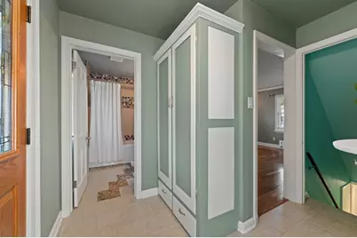 4413 W Morgan Ave, Greenfield, WI 53220 - Photo 9
