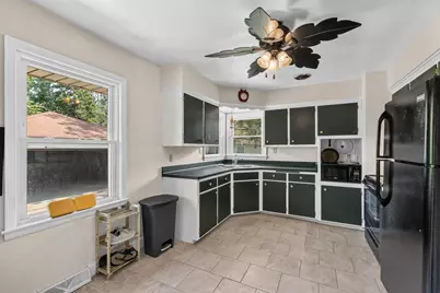 4126 N 80th St, Milwaukee, WI 53222 - Photo 11