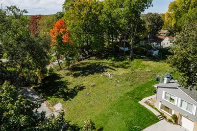11732 W Martha Dr, Wauwatosa, WI 53226 - Photo 3