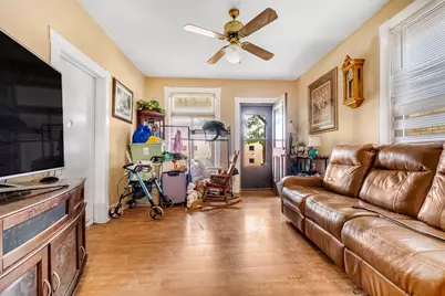 3767 S Pennsylvania Ave, Saint Francis, WI 53235 - Photo 5